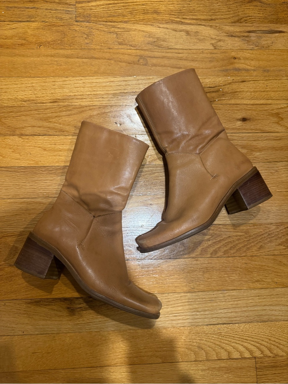 CATHY JEAN• light brown leather boots